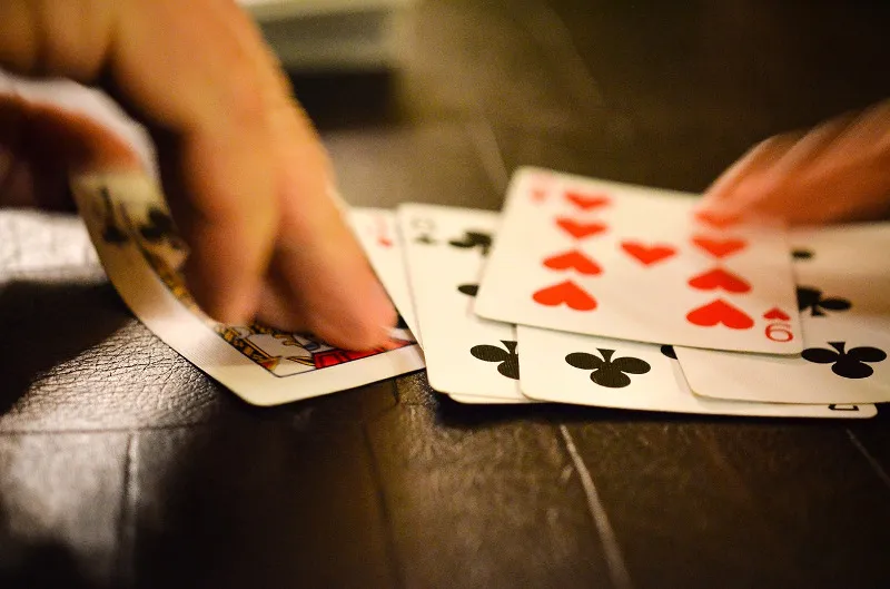 Come si gioca a carte: briscola, machiavelli e scala 40 • Mima